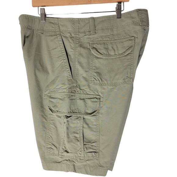 LL Bean Mens Cargo Shorts Ripstop Natural Fit Olive Green Pockets Hiking Sz 38W - Picture 3 of 13